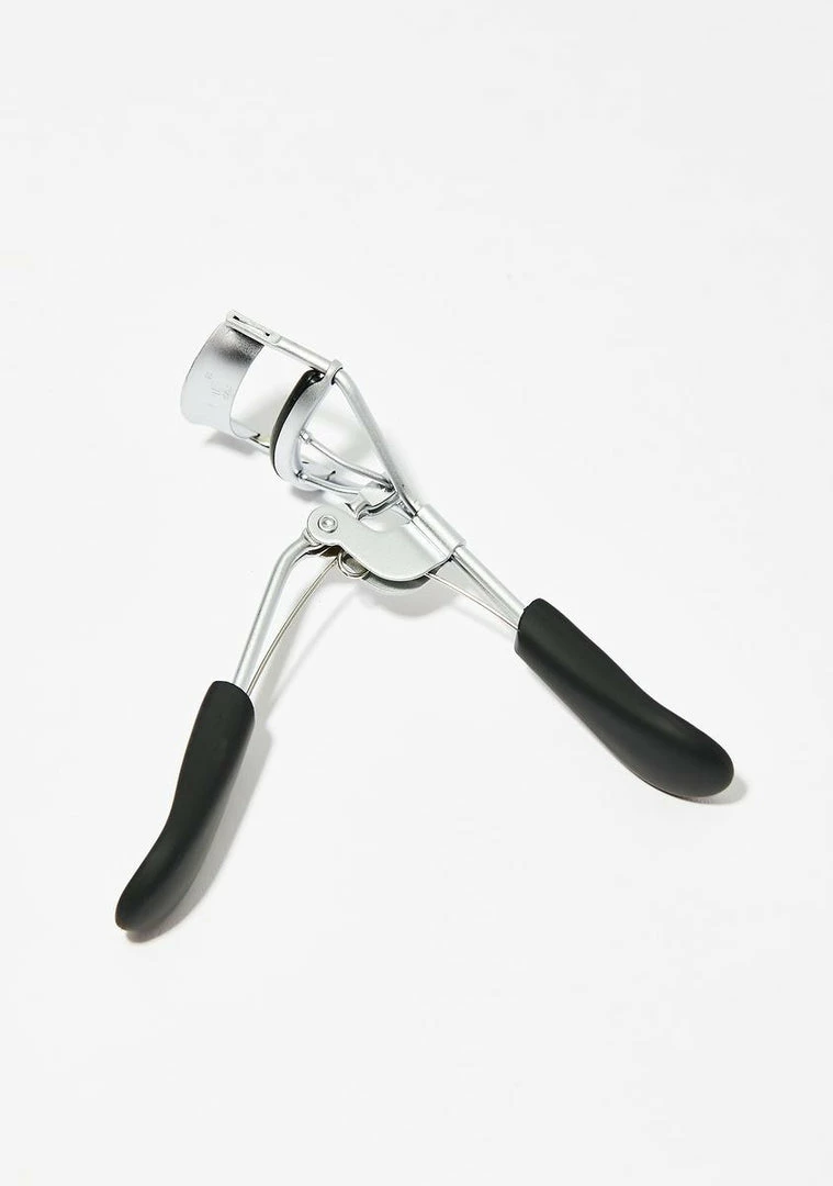 Budget 🥰 The Creme Shop Lash Out The Eyelash Curler 🔥 1 The Creme Shop Lash Out The Eyelash Curler